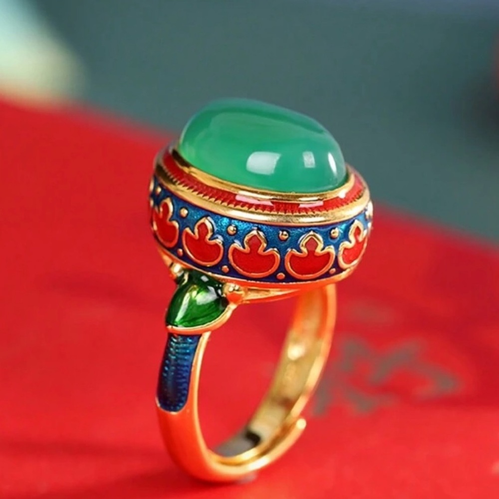 Vintage Green Ethnic Vibrant Gold Ring - Picture 3 of 6